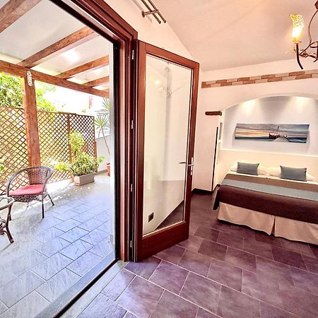 كاستيلوزو B&B L'Angolino Della Nonna المظهر الخارجي الصورة