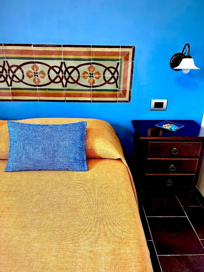 كاستيلوزو B&B L'Angolino Della Nonna المظهر الخارجي الصورة