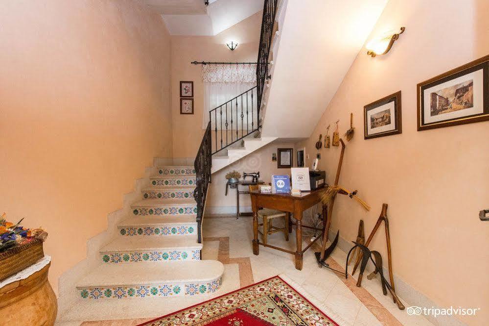 كاستيلوزو B&B L'Angolino Della Nonna المظهر الخارجي الصورة